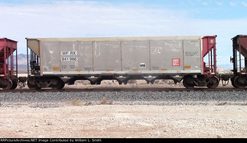 EB Unit Empty Hooper Frt at Erie NV  07-28-2022 -32